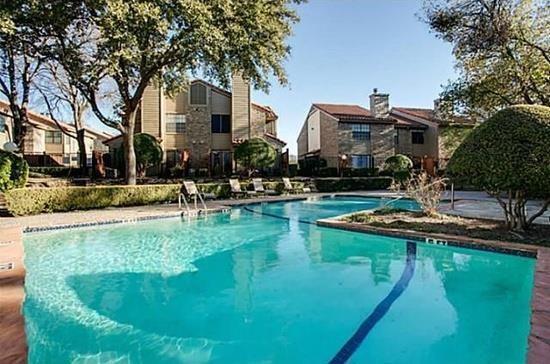 Building Photo - 333 Melrose Dr