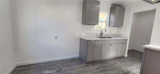 Building Photo - 8424 Beechwood Ave