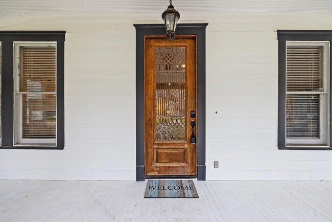 Building Photo - 1211 Lexington St