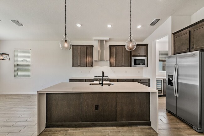 Building Photo - 11817 Moonsail Dr