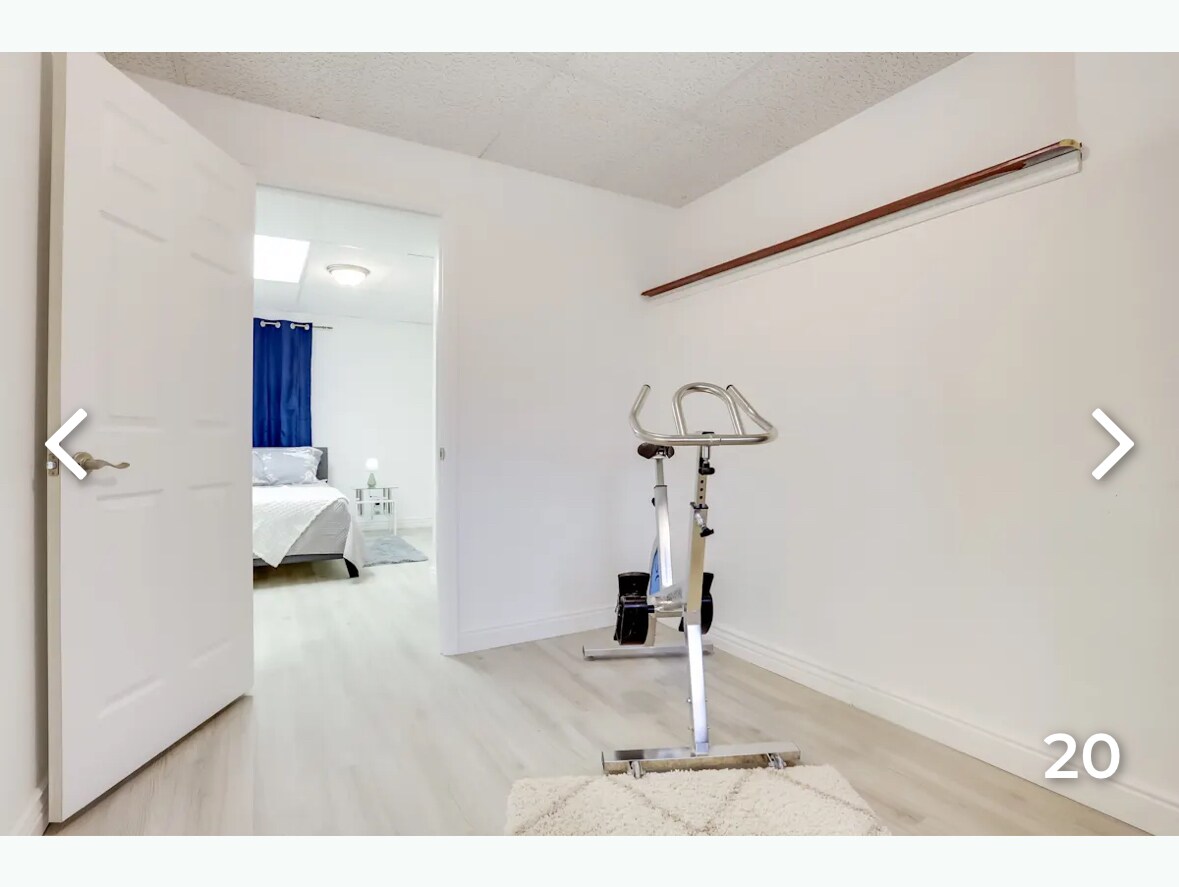 Building Photo - 410 S 36th Ave