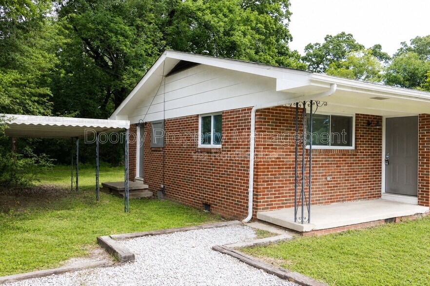 Building Photo - 2027 Lee St