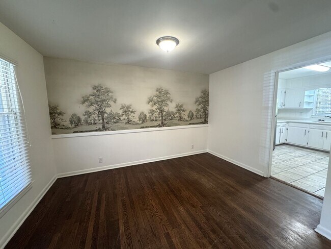 Building Photo - 5br home off S. Milledge For Rent