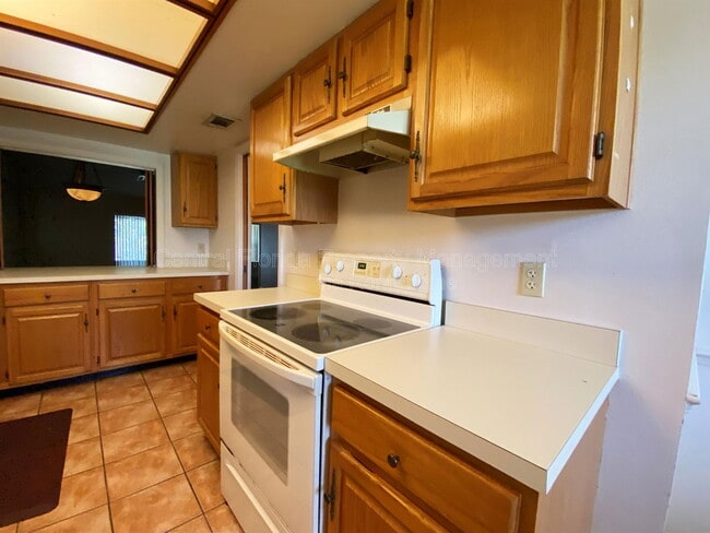 Building Photo - 3050 Pigeon Hawk Ct