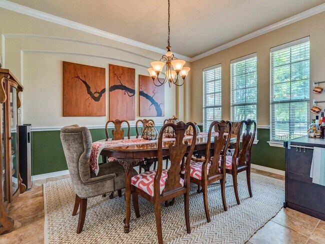 Building Photo - 2816 Canyon Valley Run