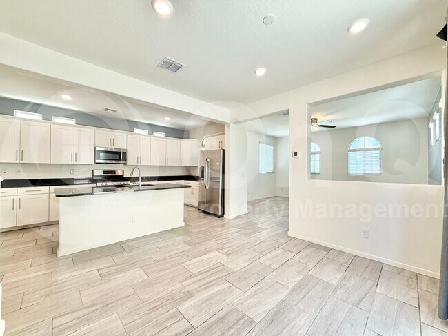 Building Photo - 3726 E Dogwood Dr