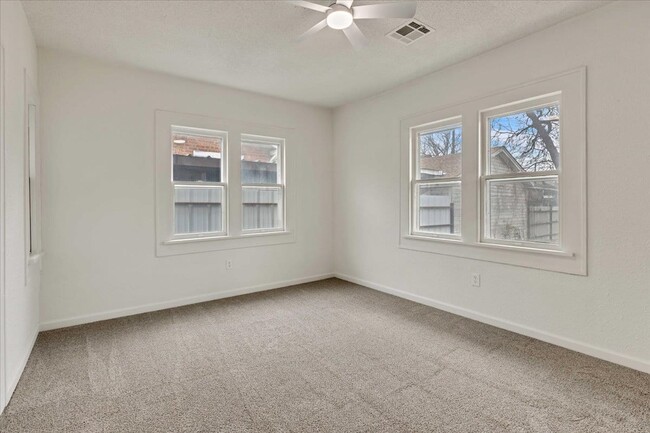 Building Photo - 1704 NW 32nd St