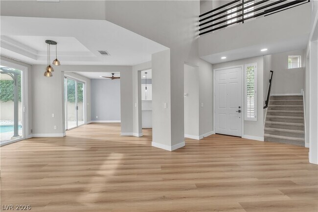 Building Photo - 1712 Estrella St