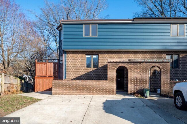 Building Photo - 770 Trenton Ave