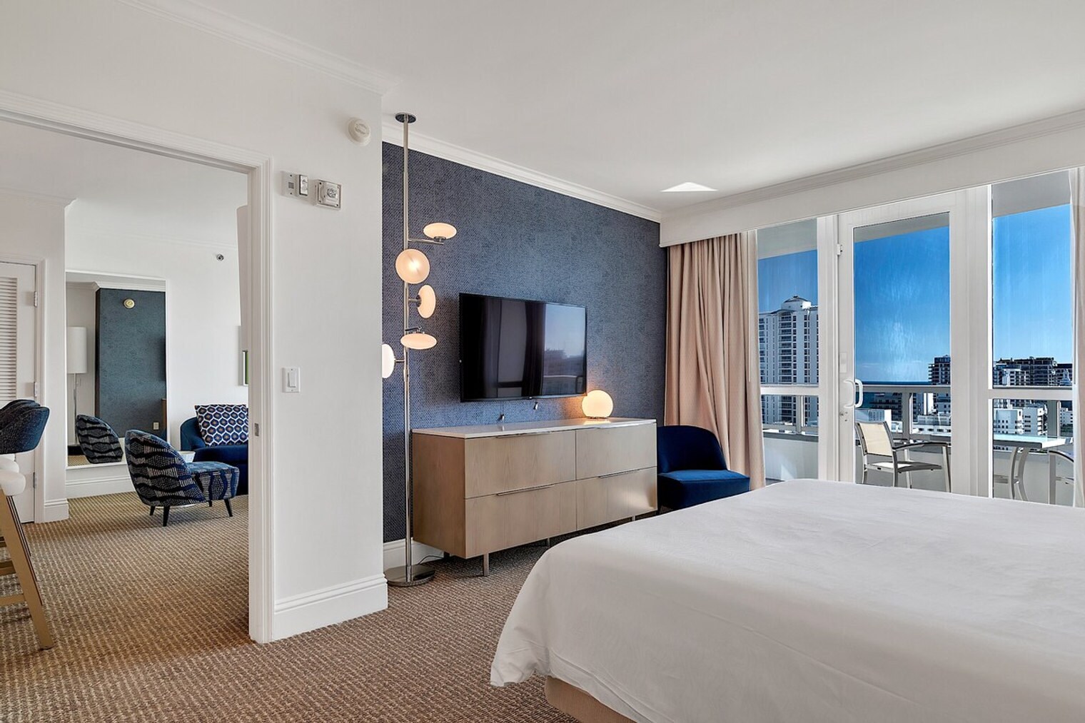 Building Photo - 4391 Collins Ave