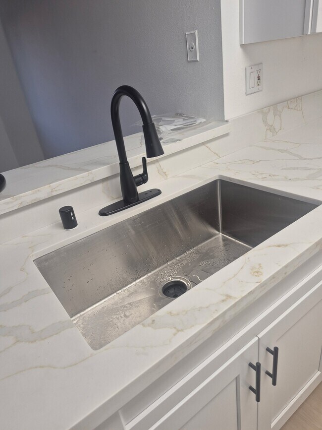 Building Photo - 14831 Sherman Way