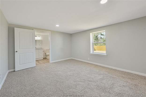 Building Photo - 722 Mary Lake Dr