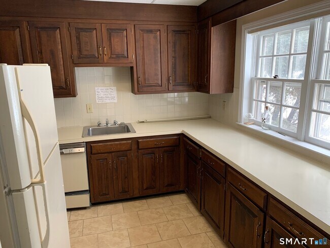 Building Photo - 34 A Padanaram Rd