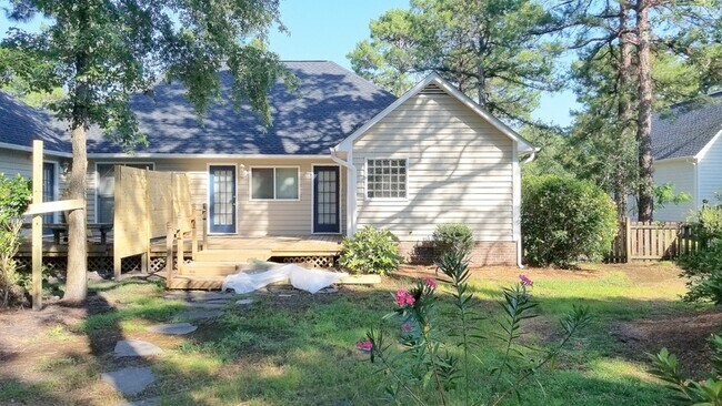 Building Photo - 7517 Lost Tree Rd