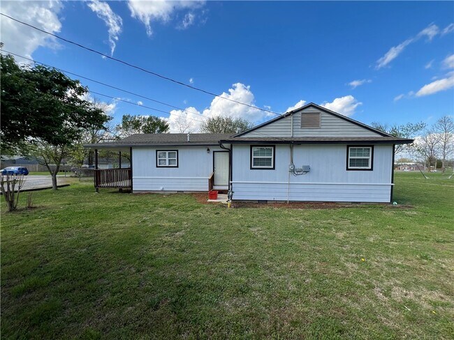 Building Photo - 851 S Jersey St