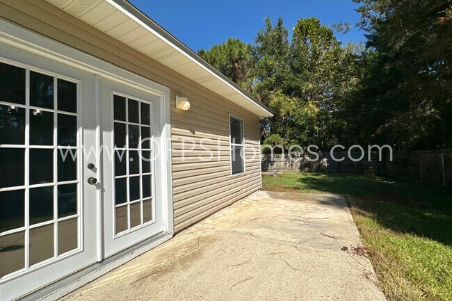 Building Photo - 2426 Houston Cir