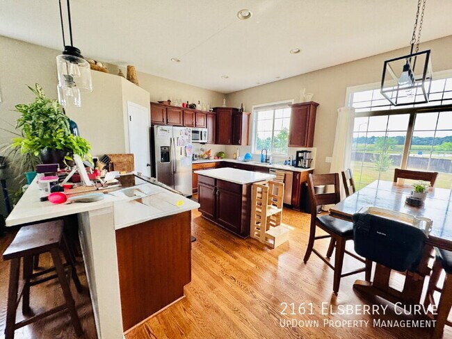Building Photo - 2161 Elsberry Curv