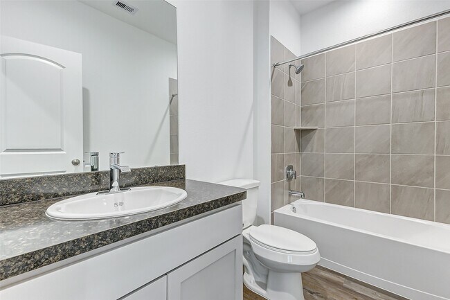 Building Photo - 24303 Alto Gdn Dr