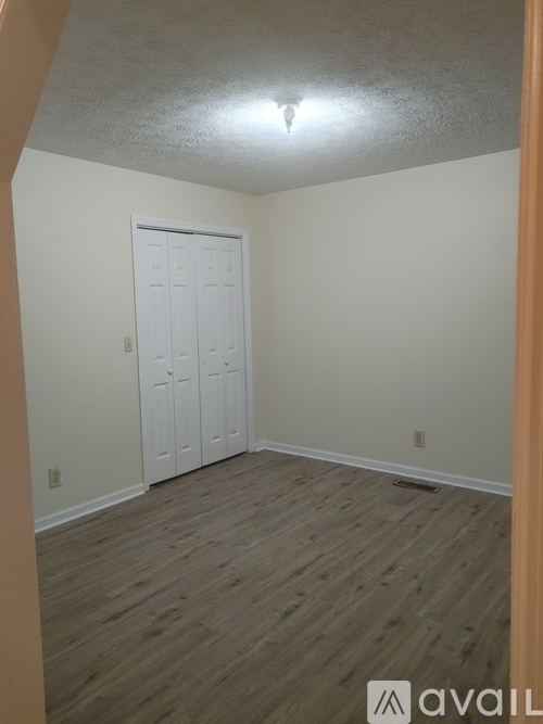 Building Photo - 464 Bussey Ave