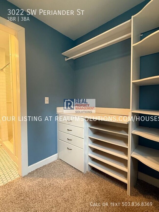 Building Photo - 3022 SW Periander St