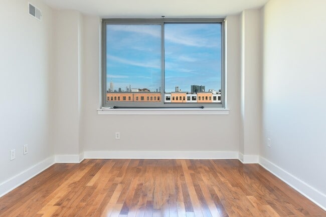 Building Photo - 800 Jackson St