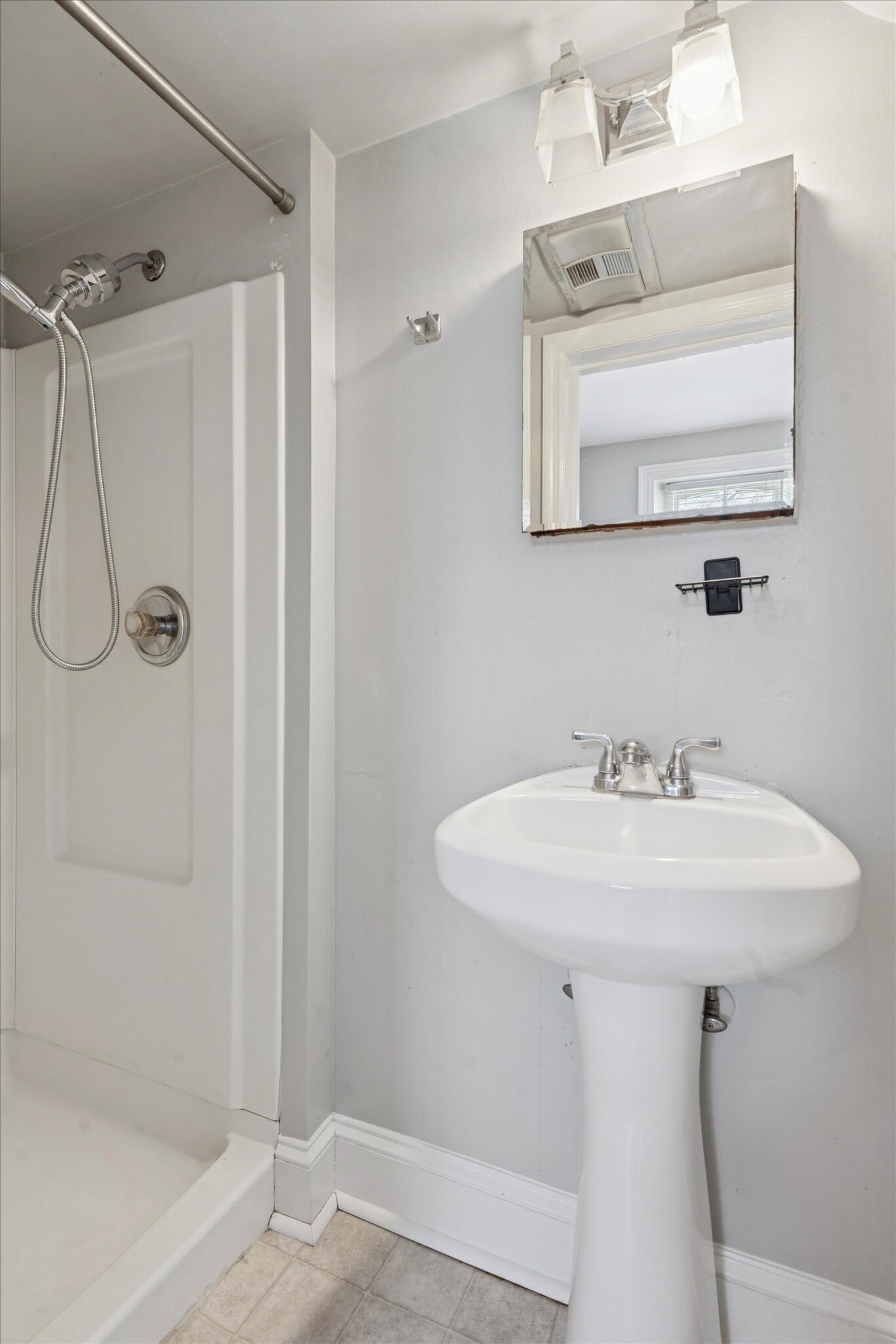 Building Photo - 201 W Barnard St