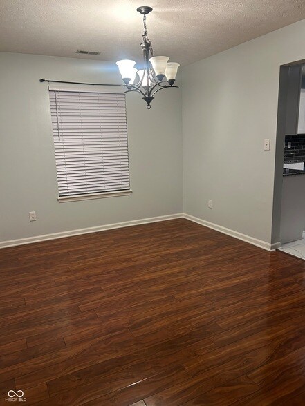Building Photo - 3013 Corbin Dr
