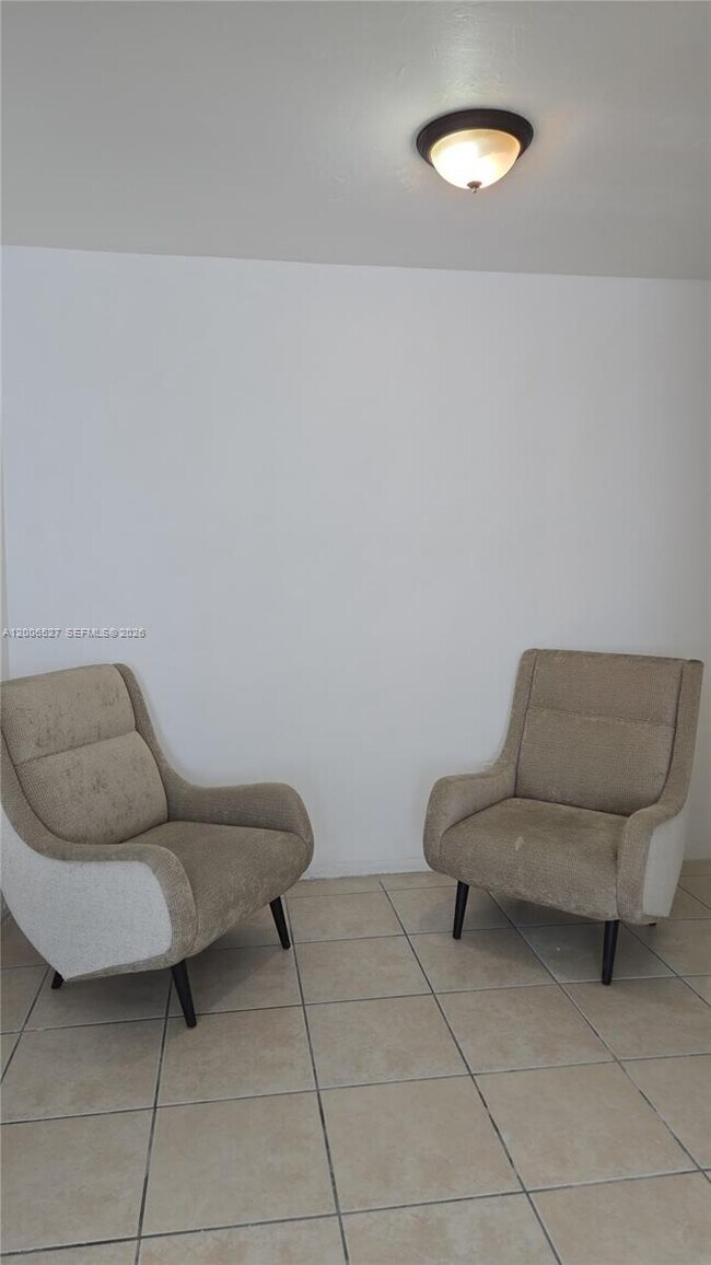 Building Photo - 9473 Abbott Ave