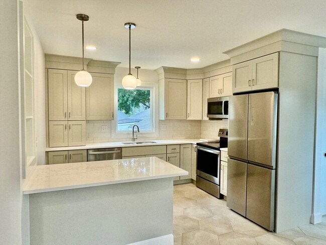 Building Photo - 40 Judy Ln