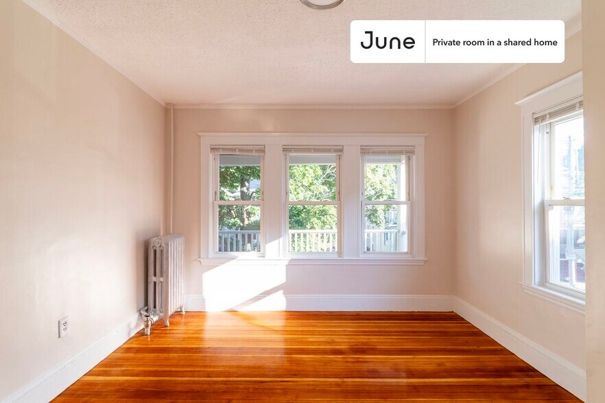 Building Photo - Room in Shared 6 bed/2 bath home