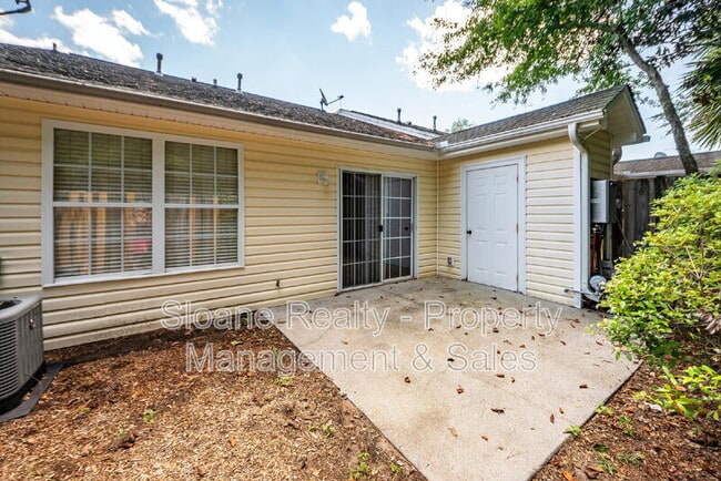 Building Photo - 1343 Pinnacle Ln