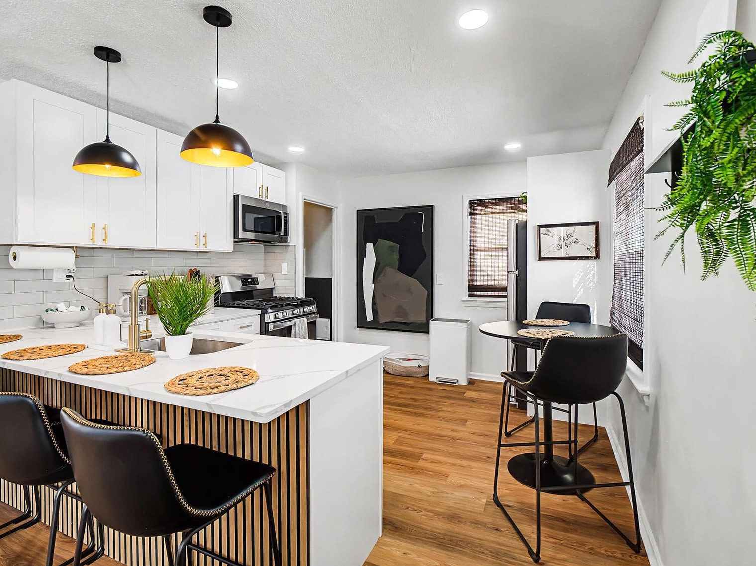 Building Photo - 5252 W 45th St