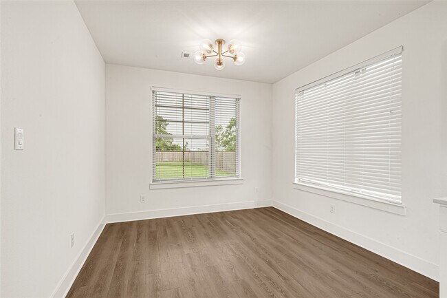 Building Photo - 659 Rd 5846