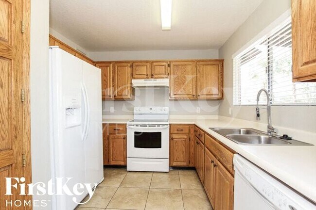 Building Photo - 21036 N 34th Dr