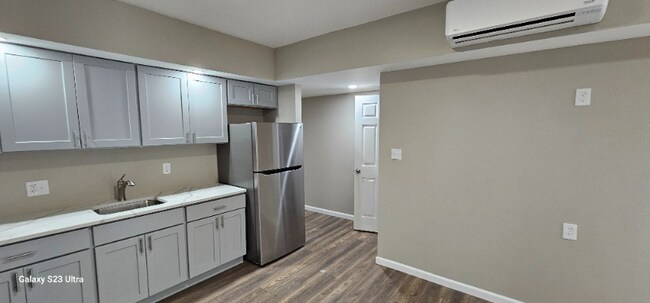 Building Photo - 718 Drexel Ave