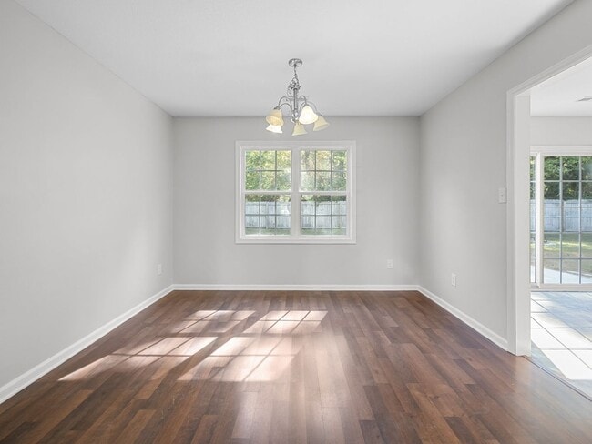 Building Photo - Welcome to Clymer Court!