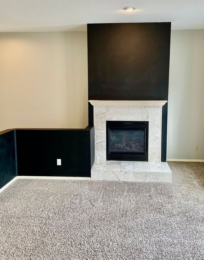 Building Photo - 23754 SE Summerhill Ln