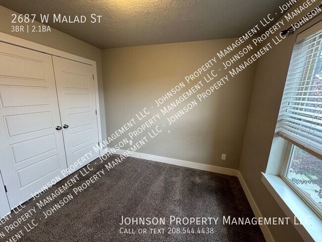 Building Photo - 2687 W Malad St