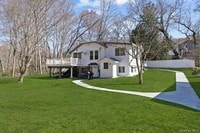 Building Photo - 300 Waccabuc Rd