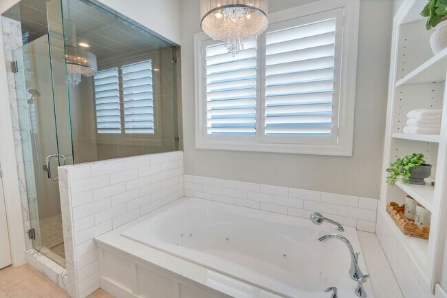 Building Photo - 2872 N Sorrel Dr