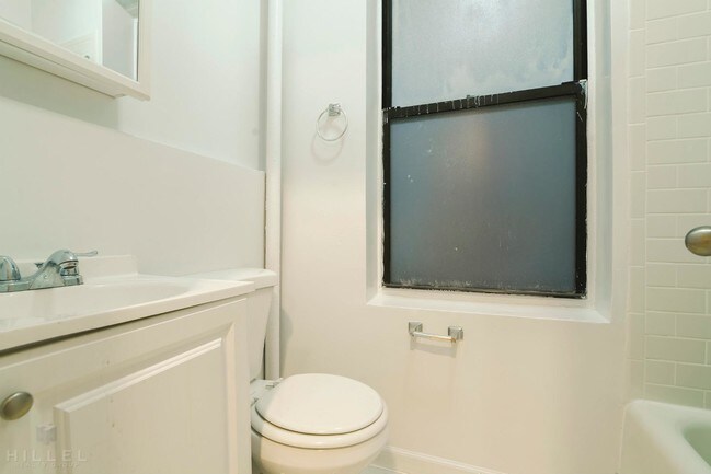 Building Photo - 11921 Metropolitan Ave