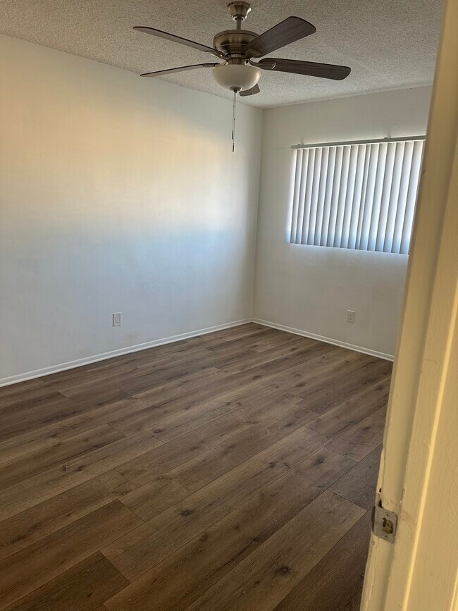 Building Photo - 8024 Owensmouth Ave