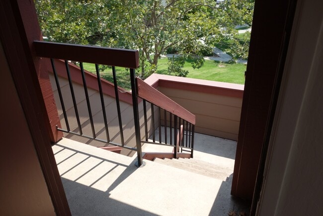 Building Photo - Bright 3-Bed condo with In-Unit Laundry, Pool Access, and Assigned Carport in Fremont