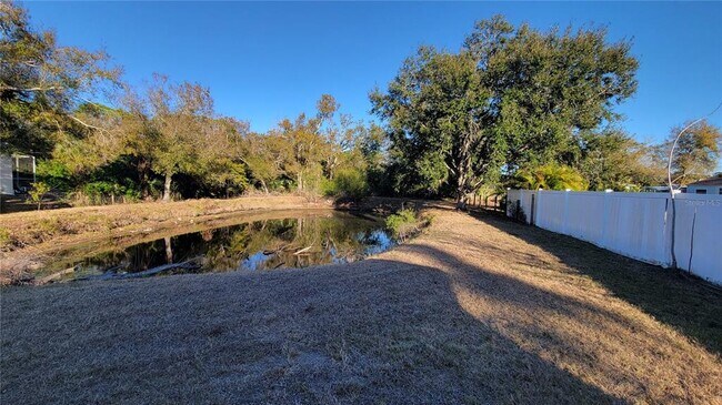 Building Photo - 5847 Venisota Rd