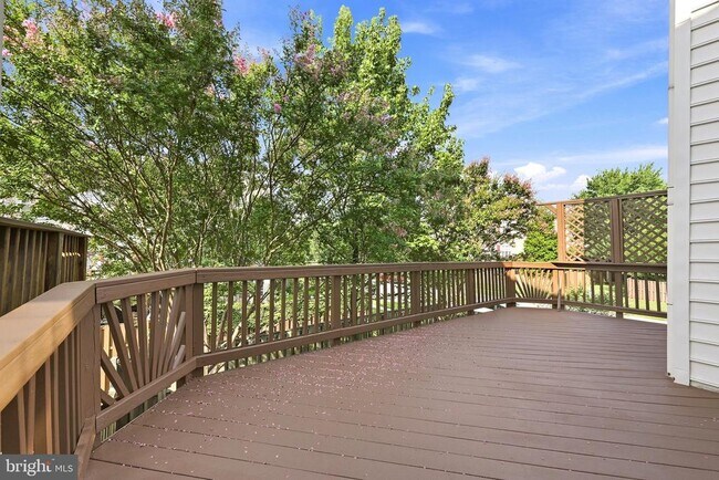 Building Photo - 45805 Marlane Terrace