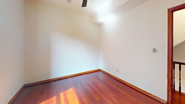 Building Photo - 1814 Park Rd NW