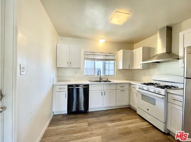 Building Photo - 8420 1/2 Fountain Ave