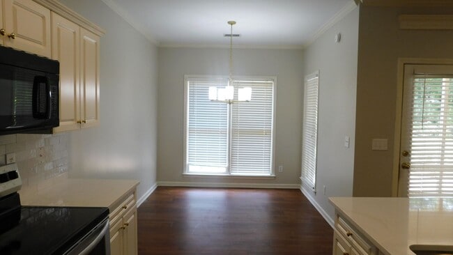 Building Photo - Your Dream Rental Awaits in Gated Greyston...