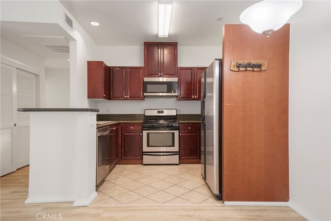 Building Photo - 13941 Sherman Way