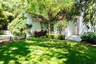 Building Photo - 29 Meadows E